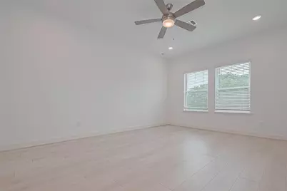 8927 Grovner Place, Houston, TX 77055 - Photo 16