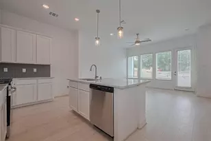 8927 Grovner Pl, Houston, TX 77055 - Photo 6