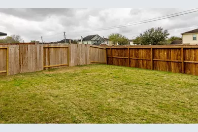 12832 Barnsbury Lane, Houston, TX 77047 - Photo 22