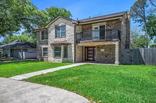 7711 Antoine Dr, Houston, TX 77088 - Photo 2