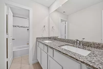 5018 Chestnut Orchard Drive, Houston, TX 77066 - Photo 18