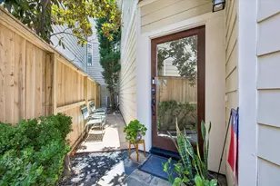 107 Riley Ln, Houston, TX 77003 - Photo 16