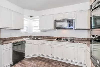 26218 Maplewood Drive, Oak Ridge North, TX 77386 - Photo 6