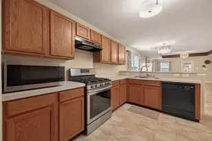 8907 Rainesville Ln, Houston, TX 77075 - Photo 10