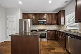 5106 Pinemont Pl, Houston, TX 77092 - Photo 4