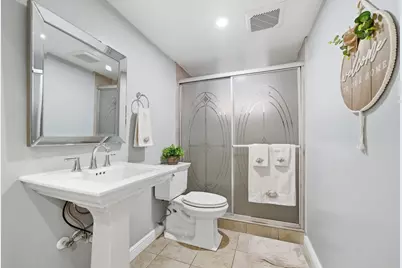 10518 Pleasanton Drive, Houston, TX 77038 - Photo 12