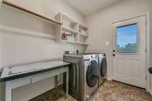 1404 Hollier Rd, Friendswood, TX 77546 - Photo 20