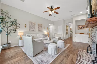 819 Maplewood Falls Court, Houston, TX 77062 - Photo 20