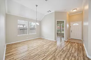 2708 Courtyard Ln, Pearland, TX 77584 - Photo 2