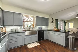 112 Blossom St, Lake Jackson, TX 77566 - Photo 14