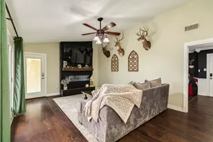 112 Blossom St, Lake Jackson, TX 77566 - Photo 8