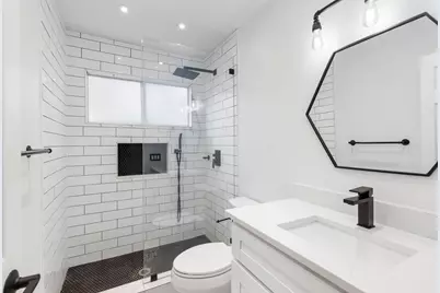 18 N Wilde Yaupon Circle, The Woodlands, TX 77381 - Photo 32