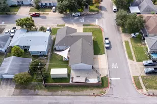 7218 Sycamore Dr, Galveston, TX 77551 - Photo 26