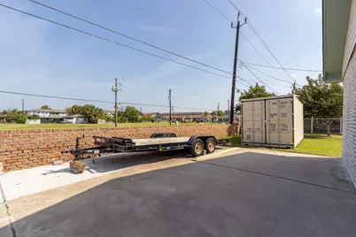 7218 Sycamore Drive, Galveston, TX 77551 - Photo 24