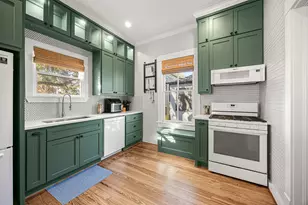 1811 30th St, Galveston, TX 77550 - Photo 2