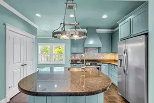 236 E Woodland St, Houston, TX 77009 - Photo 16