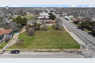 703 N Main Street, Taylor, TX 76574 - Photo 22