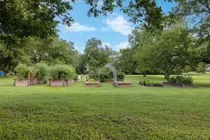 194 2-Mile Ln, Smithville, TX 78957 - Photo 34