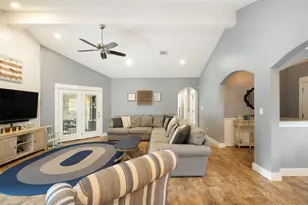 194 2-Mile Ln, Smithville, TX 78957 - Photo 10