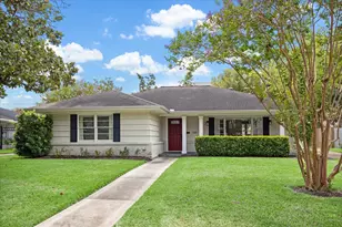 3215 Castlewood St, Houston, TX 77025 - Photo 2