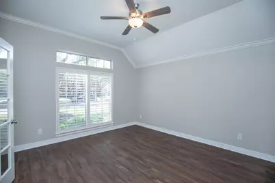 2307 Upland Park Drive, Sugar Land, TX 77479 - Photo 6