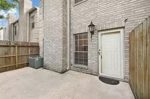 17487 Red Oak Dr, Houston, TX 77090 - Photo 16