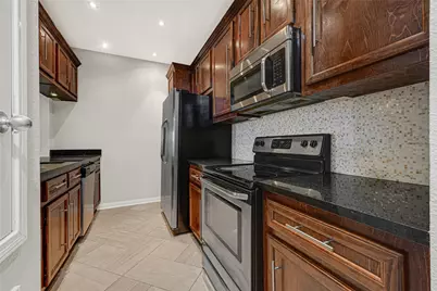 17487 Red Oak Drive #7487, Houston, TX 77090 - Photo 2