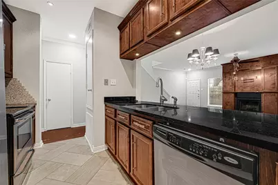 17487 Red Oak Drive #7487, Houston, TX 77090 - Photo 4
