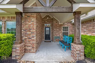 305 Poppy St, Lake Jackson, TX 77566 - Photo 4