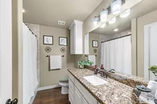 305 Poppy St, Lake Jackson, TX 77566 - Photo 6