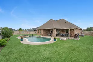 305 Poppy St, Lake Jackson, TX 77566 - Photo 18