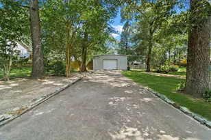 302 Post Oak St, Livingston, TX 77351 - Photo 36