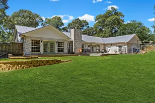 302 Post Oak St, Livingston, TX 77351 - Photo 34