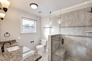 6107 Queenswood Ln, Houston, TX 77008 - Photo 22