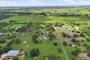 2243 Green Meadows Dr, Sealy, TX 77474 - Photo 40