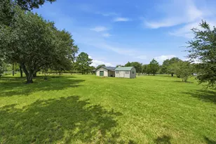 2243 Green Meadows Dr, Sealy, TX 77474 - Photo 36