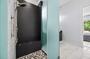 14002 Woodthorpe Ln, Houston, TX 77079 - Photo 24