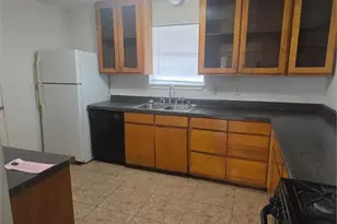 8762 Mickleton Dr, Houston, TX 77088 - Photo 4