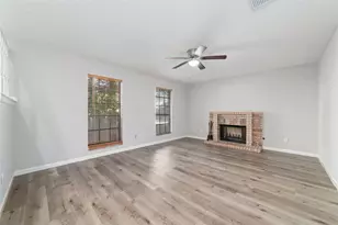8426 Laurel Trails Dr, Houston, TX 77095 - Photo 18