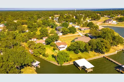 104 Bayside Street, Livingston, TX 77351 - Photo 2