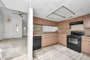 5747 Easthampton Dr, Houston, TX 77039 - Photo 18