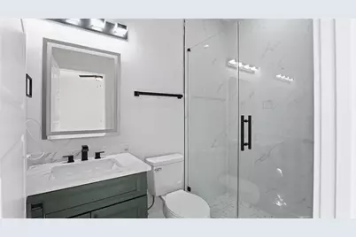 1313 Knight St #2, Houston, TX 77022 - Photo 6