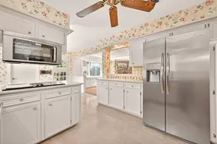 614 Orangewood Dr, Conroe, TX 77302 - Photo 10