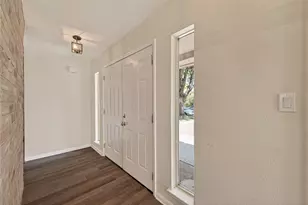 1823 Pinewood Ct, Sugar Land, TX 77498 - Photo 6