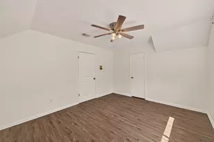 1823 Pinewood Ct, Sugar Land, TX 77498 - Photo 30