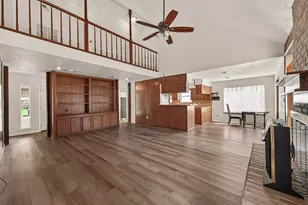 1823 Pinewood Ct, Sugar Land, TX 77498 - Photo 12