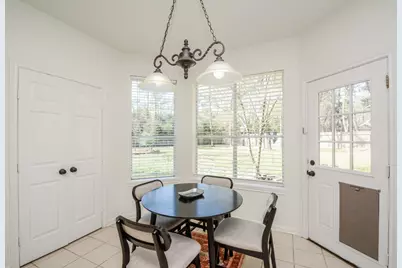 14 Guinevere Place, The Woodlands, TX 77384 - Photo 10