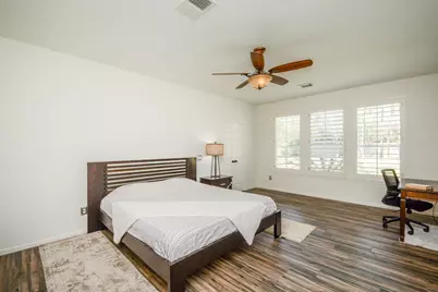 14 Guinevere Place, The Woodlands, TX 77384 - Photo 16