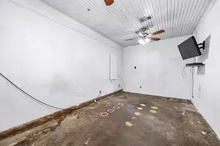 745 Kyle St, Angleton, TX 77515 - Photo 16