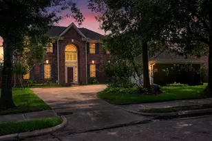 2610 Lakeside Village Dr, Missouri City, TX 77459 - Photo 2